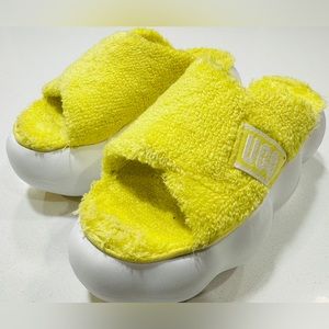 UGG Women’s Sugarcloud Slide Sandals In Canary Yellow Size 10 MSRP $150